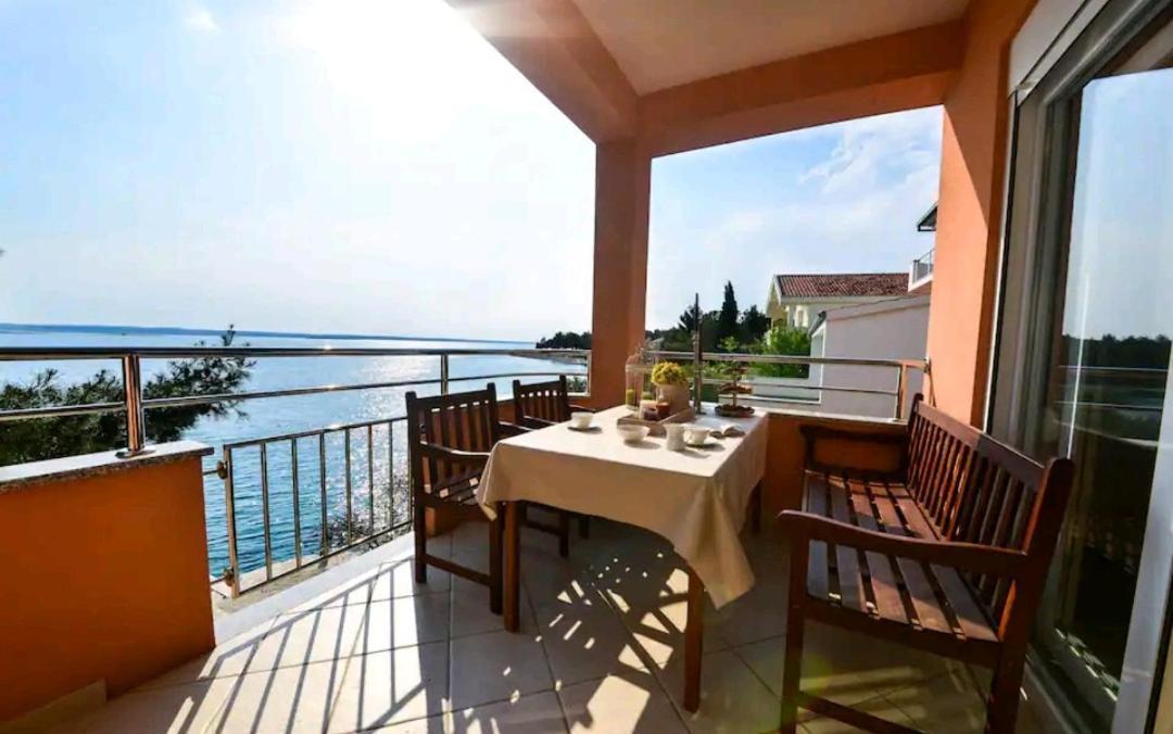 Apartment With Sea View Starigrad Paklenica Exterior foto